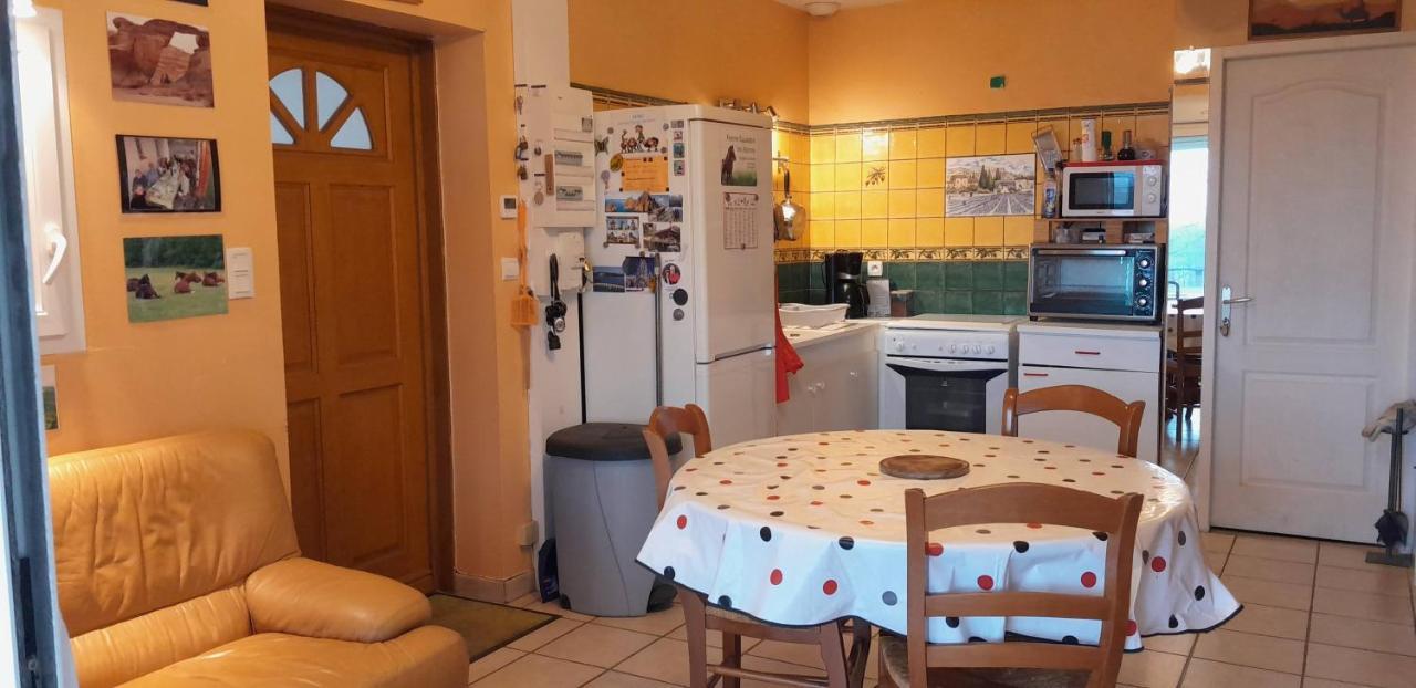 Ferme Equestre Des Abrons Villa Pailloles Exteriör bild