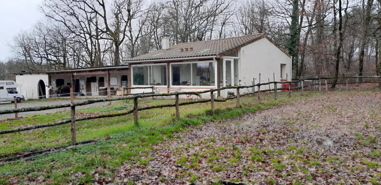 Ferme Equestre Des Abrons Villa Pailloles Exteriör bild